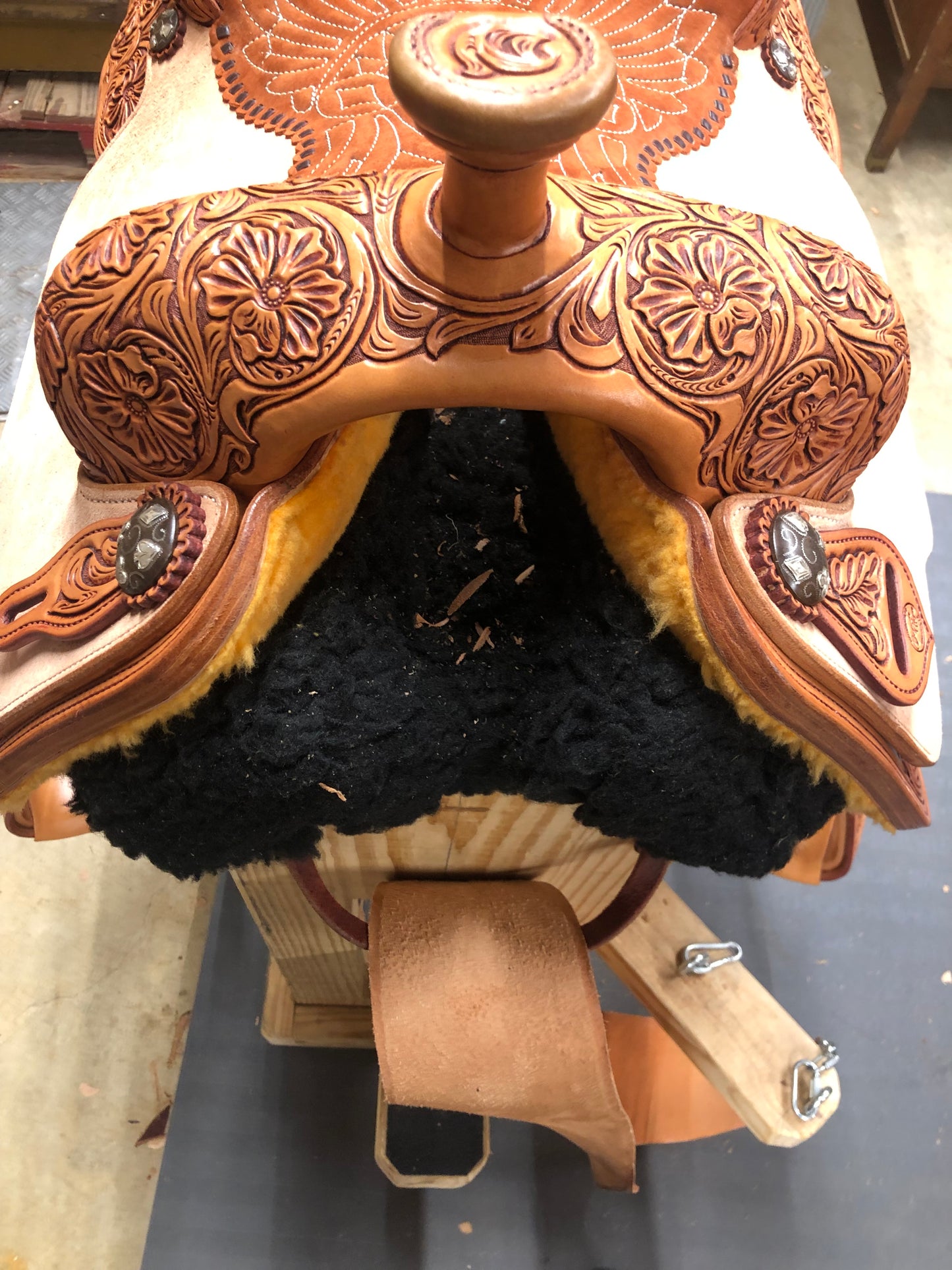 Calf Roping Saddle 14”